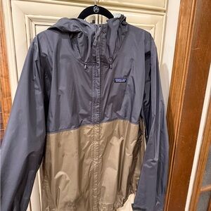 Patagonia Gray and Black Jacket